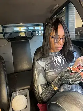 Thalia-fire's Live XXX Chat