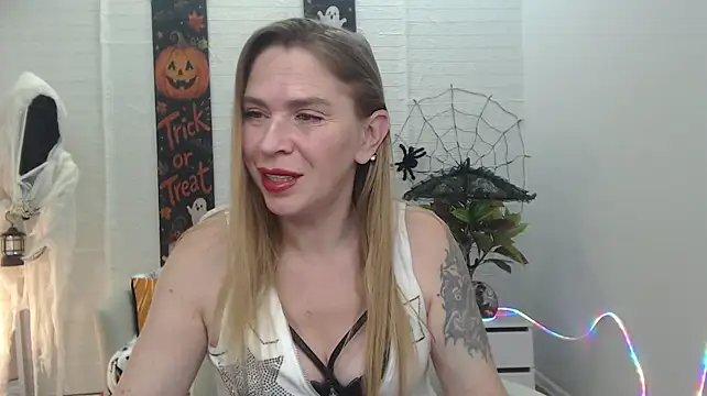 TessaDaybreakn Live XXX chat