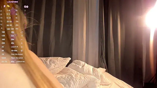 HollisHearln Live XXX chat