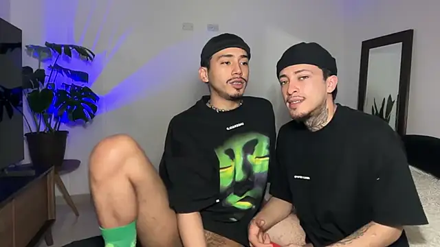 Chat XXX en directo de Noah_and_Steven