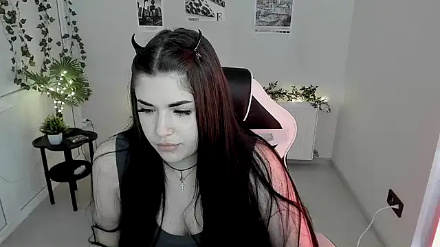 Chat +18 de TinsleyPeach ao vivo