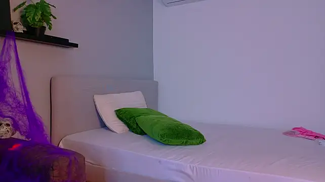 Ayla_Queen লাইভ XXX চ্যাট