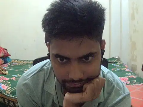 Chat +18 de Bikrom1235 ao vivo