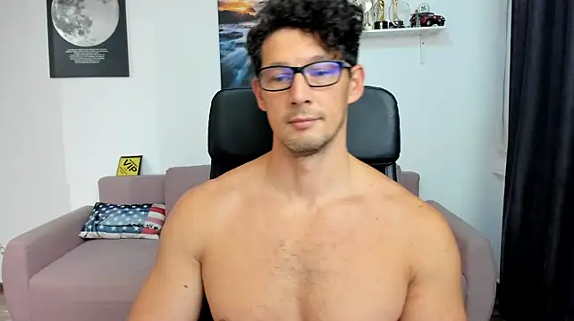 BrutusK08 live XXX chat
