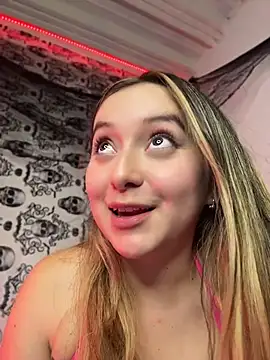 Sarisloves Chat XXX live