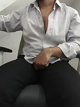 8inch_hunk19 Adlı Modelin Canlı XXX Sohbeti