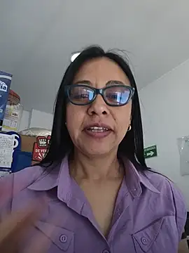 Violeta_Risky-: διαδικτυακό σόου στην κάμερα