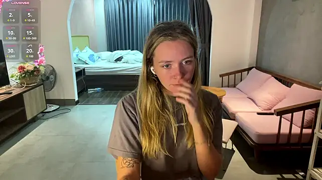 One_On_Mllion's Live XXX Chat