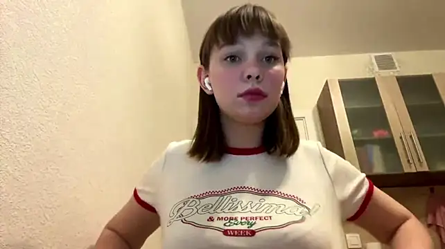VivienneWakenight's Live XXX Chat