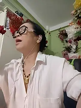 Chat XXX en directo de Hangem111