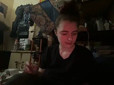 Snowbunnycake_131's Live XXX Chat