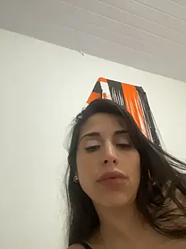 sweetwanda XXX чат на живо