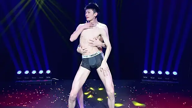 SH-sassy 现场XXX聊天