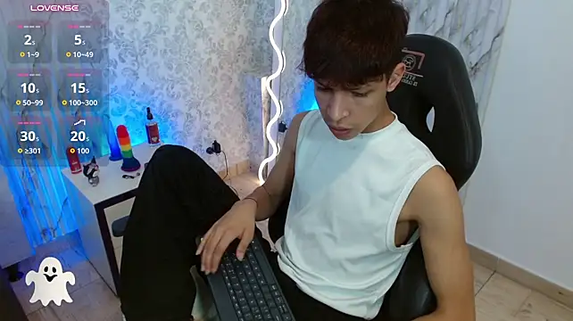 OLIIVER_TAY live XXX chat