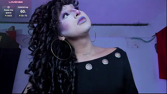 Chat XXX en directo de Heka_Prudence