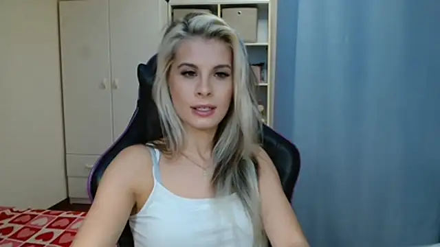 KristineGlow Chat XXX in diretta