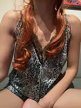 elasuyum Adlı Modelin Canlı XXX Sohbeti