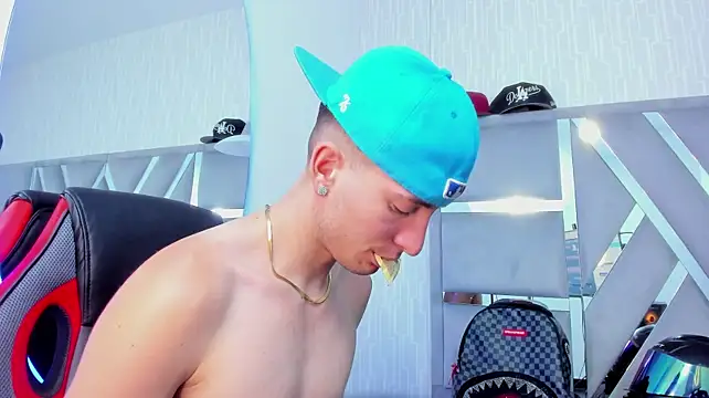 Chat XXX en directo de hunterheat__