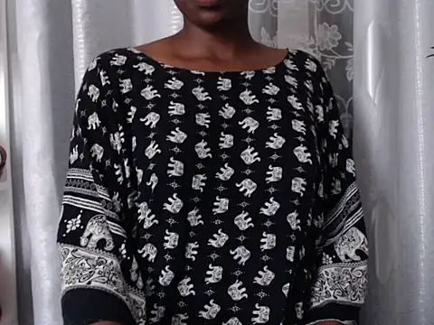 Chat +18 de black___ghodess ao vivo
