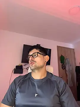 TroyeKnight Chat XXX live