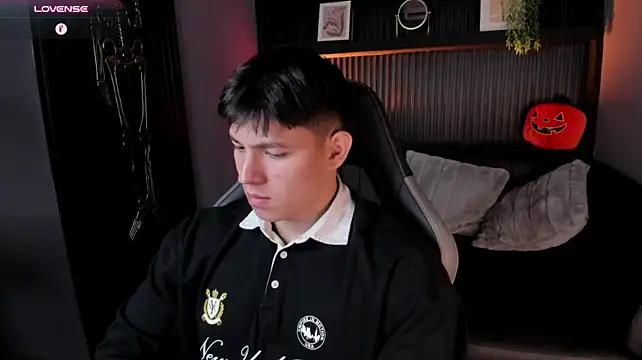 JamesCr_ Chat XXX live
