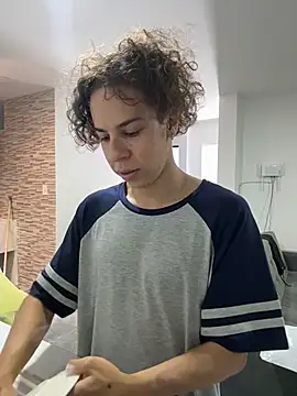 grey___27 XXX чат на живо