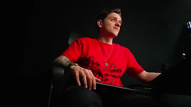 FelixStarkk XXX чат на живо