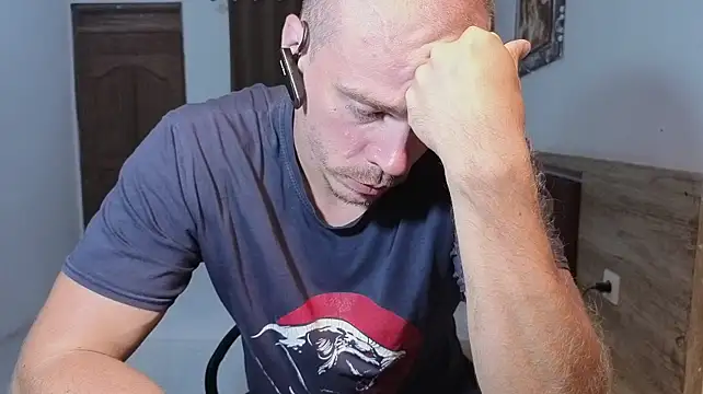 צ'אט XXX בשידור חי של Marrymeplz