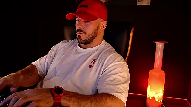 دردشة AngeloEric الجنسية المباشرة