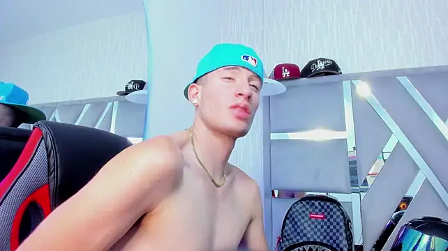 hunterheat__ Chat XXX live