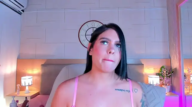 Megan_charles_'s Live XXX Chat