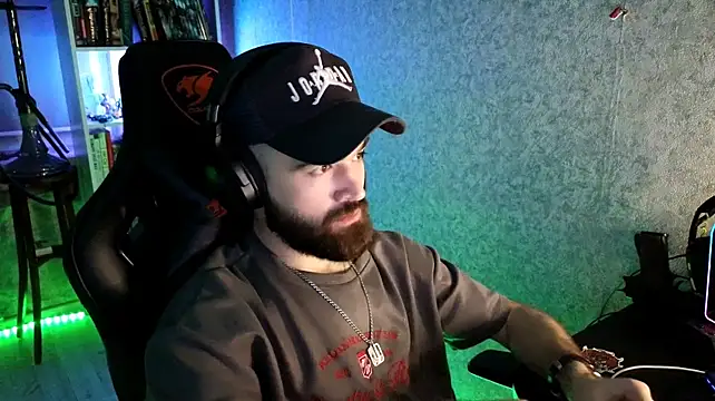 _Serious_Man live XXX chat