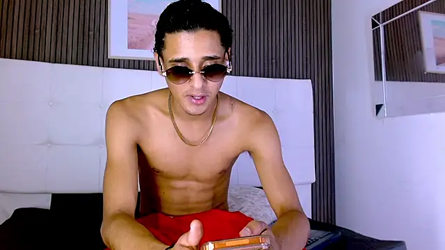 Maximo_Juli Live XXX Chat