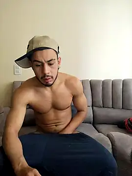Taylor_DiamondBoy XXX чат на живо