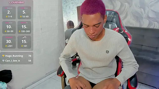צ'אט XXX בשידור חי של luccas_lowee