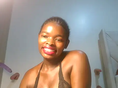 Emmerline_'s Live XXX Chat