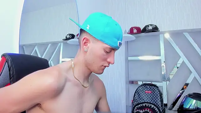 hunterheat__ – Naživo XXX chat