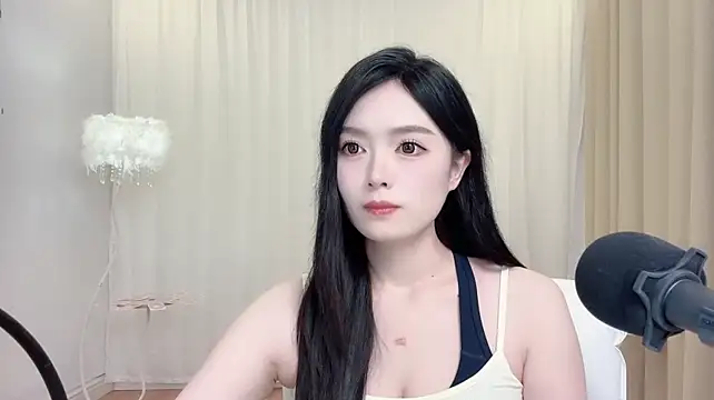 צ'אט XXX בשידור חי של LiLy0608