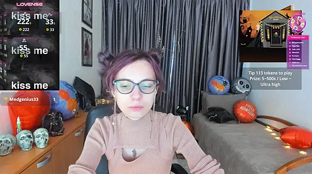 MiniLysiin Live XXX chat