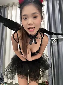 Chat +18 de Mimiluv1234 ao vivo