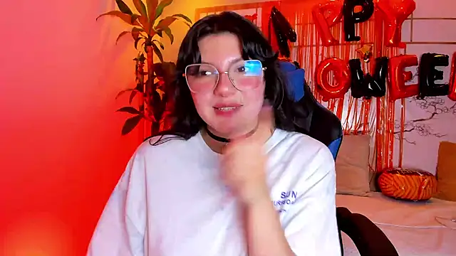 Seraphine_18's Live XXX Chat