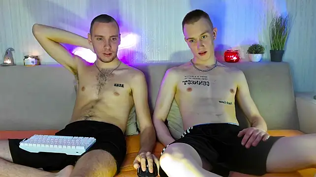 begjaer élő XXX-chatje