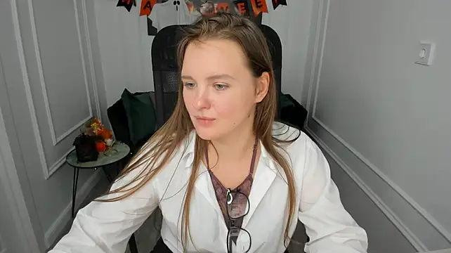 AliceSagkew's Live XXX Chat