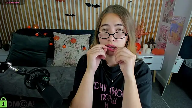 Elaria_'s Live XXX Chat