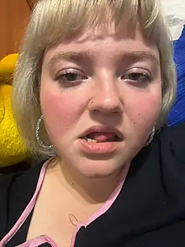 LoloMensens Chat XXX in diretta
