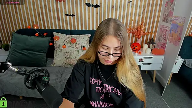 Elaria_'s Live XXX Chat