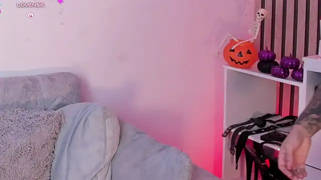 צ'אט XXX בשידור חי של NinaInk