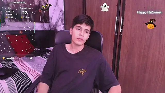 Jacob5_ Live XXX Chat