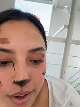 MeggyMae_'s Live XXX Chat