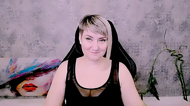 Djullia Live XXX-chat